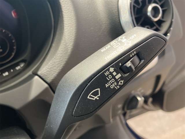 アウディ Ａ３　スポーツバック ３０　ＴＦＳＩ R1年 (近畿) 99