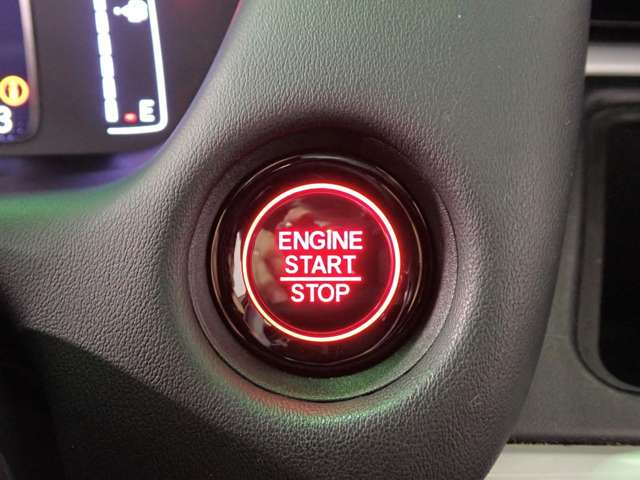 ホンダ フィット １．３ ホーム R2年 (近畿) 99