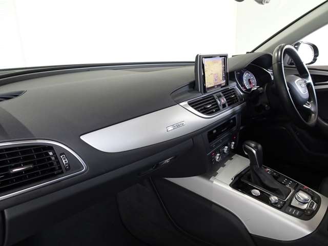 アウディ Ａ６ ２．０ ＴＦＳＩ クワトロ ４ＷＤ H28年 (関東) 99