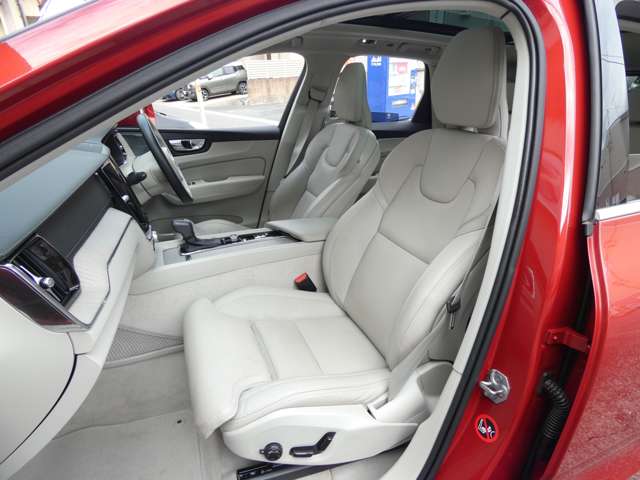 ボルボ ＸＣ６０ Ｄ４ ＡＷＤ インスクリプション ディーゼルターボ ４ＷＤ H30年 (関東) 99
