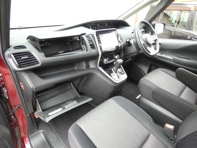 日産 セレナ ２．０ ハイウェイスター プロパイロット エディション H28年 (関東) 99