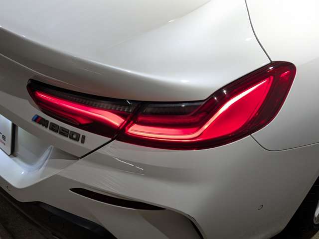 ＢＭＷ ８シリーズ Ｍ８５０Ｉ Ｘドライブ ４ＷＤ R1年 (関東) 99