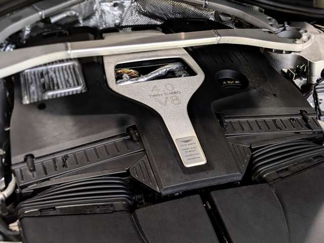 アストンマーティン ＤＢＸ ４．０ ４ＷＤ R3年 (関東) 99