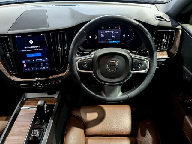 ボルボ ＸＣ６０ Ｂ５ ＡＷＤ モメンタム ４ＷＤ R3年 (関東) 99