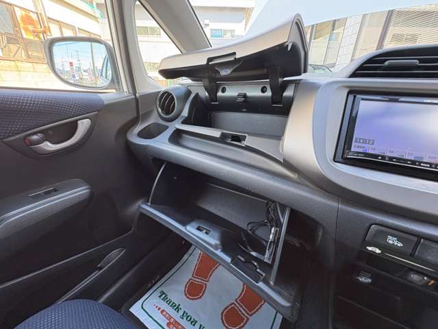 ホンダ フィット １．３ Ｇ ４ＷＤ H24年 () 99
