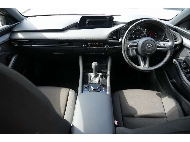 マツダ ＭＡＺＤＡ３　ファストバック １．８ ＸＤ プロアクティブ ツーリング セレクション ディーゼルターボ R1年 (関東) 99
