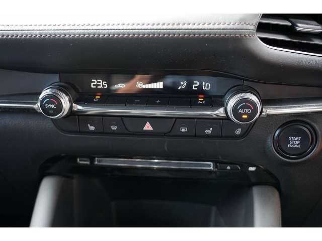 マツダ ＭＡＺＤＡ３　ファストバック １．８ ＸＤ プロアクティブ ツーリング セレクション ディーゼルターボ R1年 (関東) 99