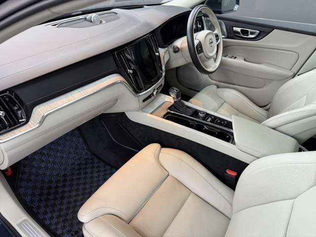 ボルボ Ｖ６０ Ｔ５　インスクリプション H30年 (関東) 99