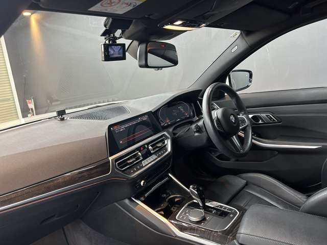 ＢＭＷ ３シリーズ ３２０Ｄ Ｘドライブ Ｍスポーツ ディーゼルターボ ４ＷＤ R1年 (関東) 99
