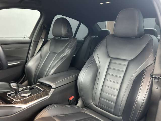 ＢＭＷ ３シリーズ ３２０Ｄ Ｘドライブ Ｍスポーツ ディーゼルターボ ４ＷＤ R1年 (関東) 99