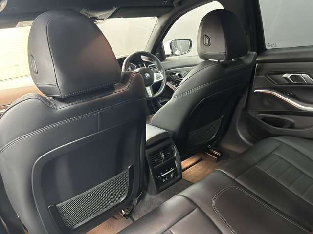ＢＭＷ ３シリーズ ３２０Ｄ Ｘドライブ Ｍスポーツ ディーゼルターボ ４ＷＤ R1年 (関東) 99
