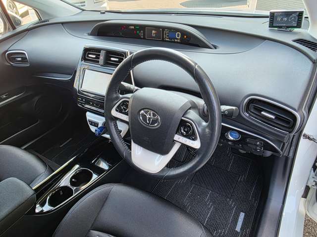 トヨタ プリウスＰＨＶ １．８ Ｓ H29年 (九州・沖縄) 99