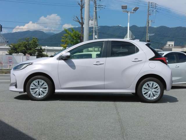 トヨタ ヤリス １．５ ハイブリッド Ｚ Ｅ－ＦＯＵＲ ４ＷＤ R2年 (甲信越・北陸) 99