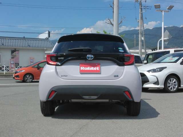 トヨタ ヤリス １．５ ハイブリッド Ｚ Ｅ－ＦＯＵＲ ４ＷＤ R2年 (甲信越・北陸) 99