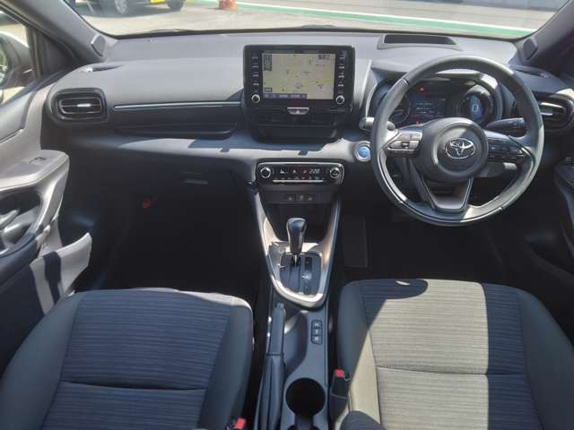 トヨタ ヤリス １．５ ハイブリッド Ｚ Ｅ－ＦＯＵＲ ４ＷＤ R2年 (甲信越・北陸) 99