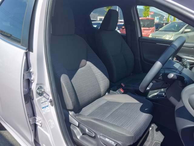 トヨタ ヤリス １．５ ハイブリッド Ｚ Ｅ－ＦＯＵＲ ４ＷＤ R2年 (甲信越・北陸) 99