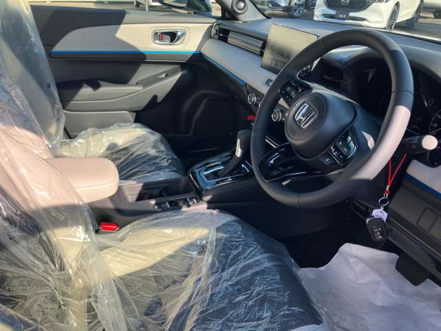 ホンダ ヴェゼル １．５ Ｅ：ＨＥＶ Ｚ プレイパッケージ R8年 (関東) 99