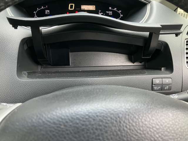 日産 セレナ ２．０ ハイウェイスター Ｓ－ＨＹＢＲＩＤ H26年 (関東) 99