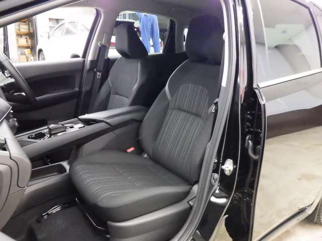 日産 ノート １．２ Ｘ ＦＯＵＲ ４ＷＤ R7年 (東北) 99