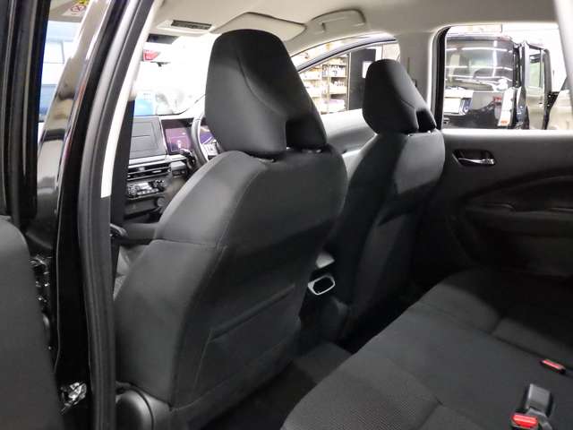 日産 ノート １．２ Ｘ ＦＯＵＲ ４ＷＤ R7年 (東北) 99