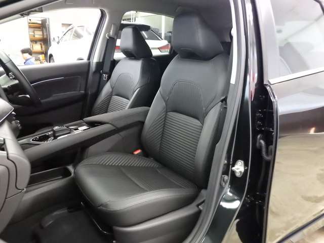 日産 ノートオーラ １．２ Ｇ ＦＯＵＲ レザーエディション ４ＷＤ R7年 (東北) 99