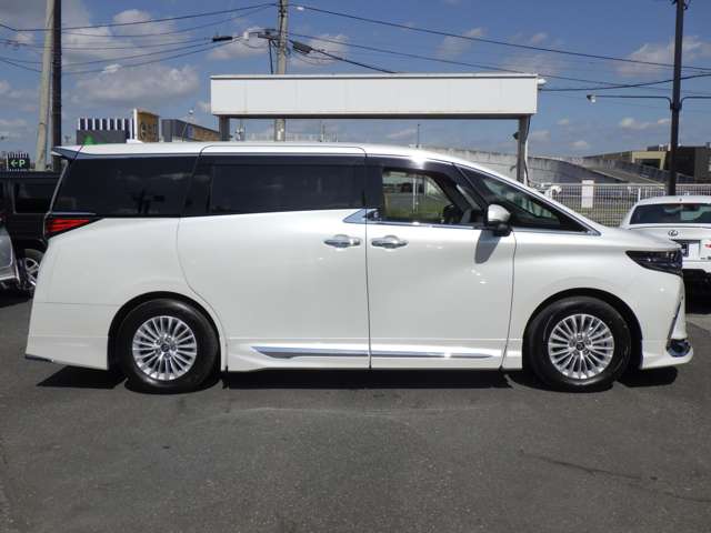 トヨタ アルファード　ハイブリッド ハイブリッド ２．５ Ｘ Ｅ－ＦＯＵＲ ４ＷＤ R7年 (関東) 99
