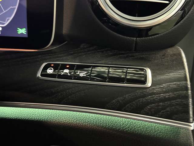 メルセデスベンツ Ｅクラスワゴン Ｅ２００ アバンギャルド （ＢＳＧ搭載モデル） ＡＭＧライン R1年 (関東) 99