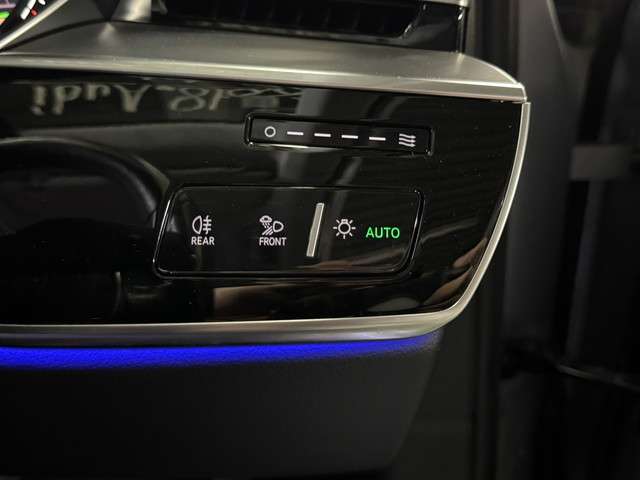 アウディ Ａ８ ５５ ＴＦＳＩ クワトロ ４ＷＤ H30年 (関東) 99