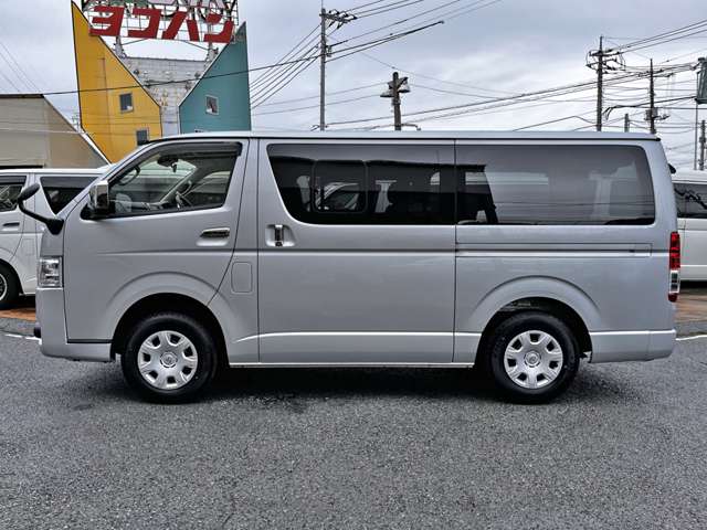 トヨタ ハイエースバン ２．８ スーパーＧＬ ロング ディーゼルターボ ４ＷＤ R2年 (関東) 99