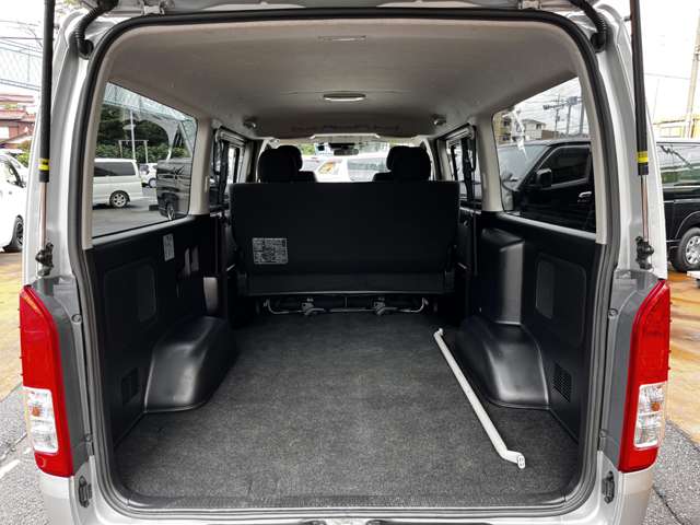 トヨタ ハイエースバン ２．８ スーパーＧＬ ロング ディーゼルターボ ４ＷＤ R2年 (関東) 99