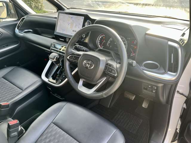 トヨタ ノア ２．０ Ｓ－Ｚ R5年 (近畿) 99