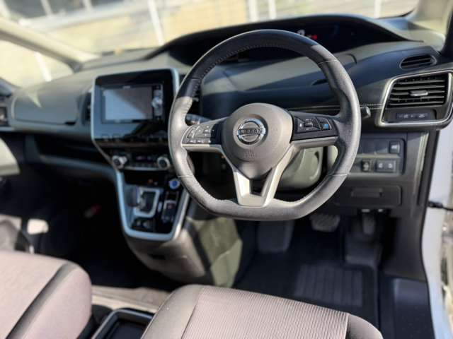 日産 セレナ １．２ Ｅ－ＰＯＷＥＲ ハイウェイスター Ｖ R1年 (近畿) 99
