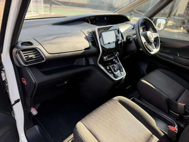 日産 セレナ １．２ Ｅ－ＰＯＷＥＲ ハイウェイスター Ｖ R1年 (近畿) 99