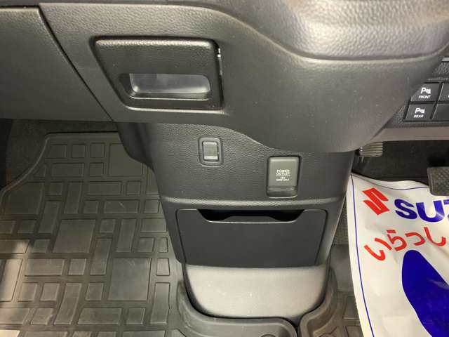 ホンダ Ｎ　ＢＯＸ カスタム ６６０ Ｌ ターボ コーディネートスタイル R3年 (近畿) 99