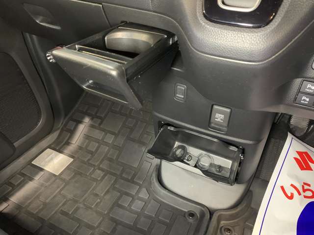 ホンダ Ｎ　ＢＯＸ カスタム ６６０ Ｌ ターボ コーディネートスタイル R3年 (近畿) 99