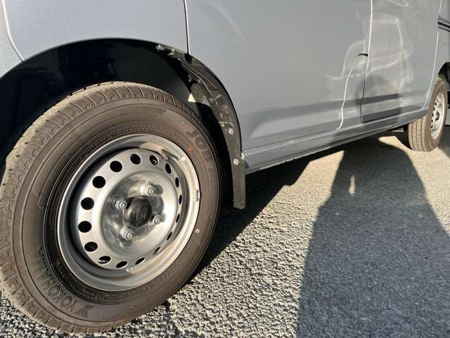 ダイハツ ハイゼットカーゴ ６６０ デラックス ４ＷＤ R7年 (東北) 99