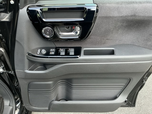 ホンダ Ｎ　ＢＯＸ カスタム ６６０ Ｌ R5年 (近畿) 99