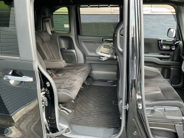 ホンダ Ｎ　ＢＯＸ カスタム ６６０ Ｌ R5年 (近畿) 99