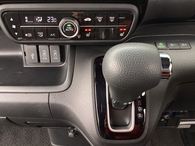 ホンダ Ｎ　ＢＯＸ カスタム ６６０ Ｌ R3年 (近畿) 99