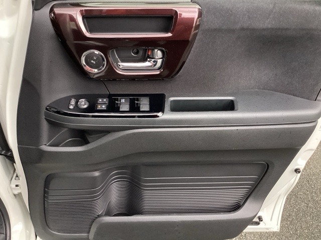 ホンダ Ｎ　ＢＯＸ カスタム ６６０ Ｌ R3年 (近畿) 99
