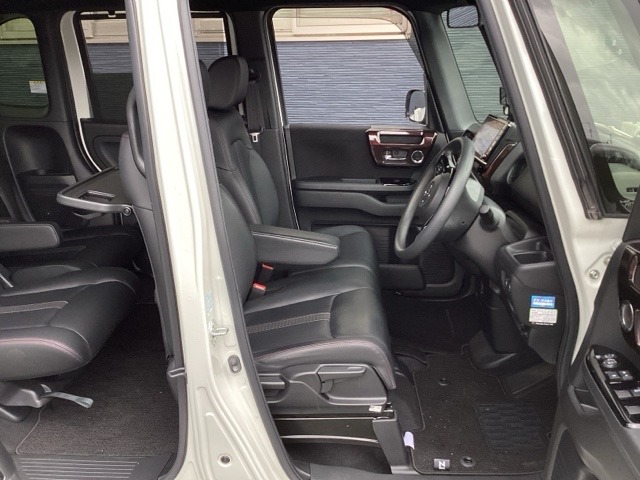 ホンダ Ｎ　ＢＯＸ カスタム ６６０ Ｌ R3年 (近畿) 99