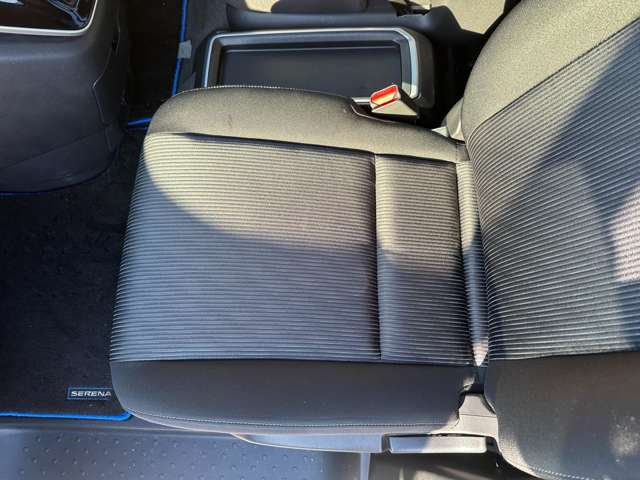 日産 セレナ １．２ Ｅ－ＰＯＷＥＲ ハイウェイスター Ｖ R2年 (関東) 99