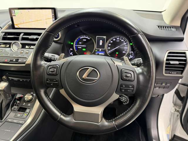 レクサス ＮＸ３００ｈ ３００Ｈ スパイス＆シック ４ＷＤ R2年 (関東) 99