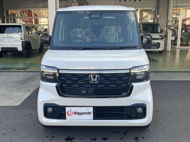 ホンダ Ｎ　ＢＯＸ カスタム ６６０ ブラック スタイル R8年 (中国) 99