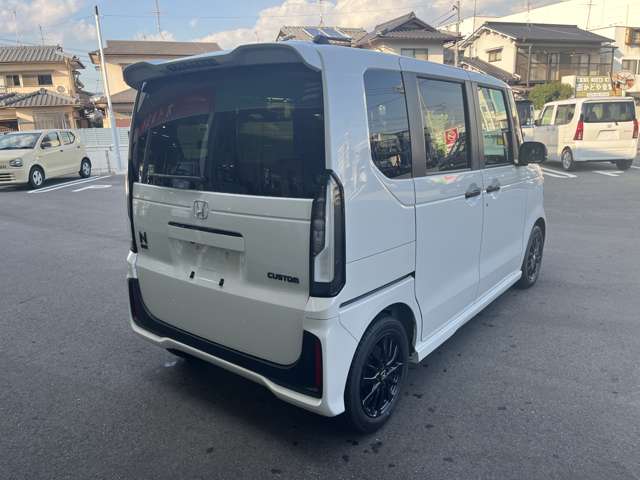 ホンダ Ｎ　ＢＯＸ カスタム ６６０ ブラック スタイル R8年 (中国) 99