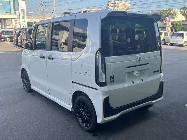 ホンダ Ｎ　ＢＯＸ カスタム ６６０ ブラック スタイル R8年 (中国) 99