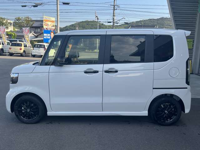 ホンダ Ｎ　ＢＯＸ カスタム ６６０ ブラック スタイル R8年 (中国) 99