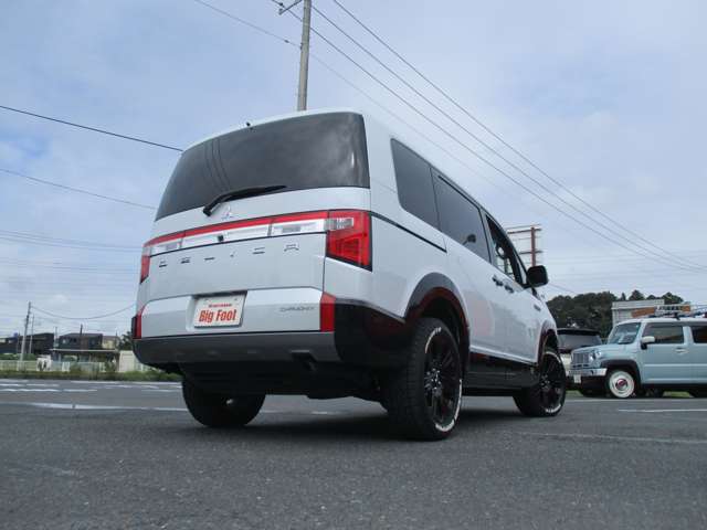 三菱 デリカ　Ｄ：５ ２．２ シャモニー 電動サイドステップ非装着車 ディーゼルターボ ４ＷＤ R7年 (関東) 99