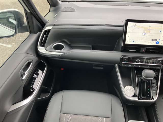 トヨタ ノア １．８ ハイブリッド Ｓ－Ｚ R8年 (東海) 99