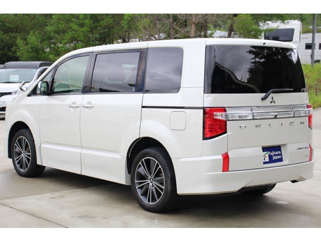 三菱 デリカ　Ｄ：５ アーバンギア ２．２ Ｇ パワーパッケージ ディーゼルターボ ４ＷＤ R3年 (近畿) 99